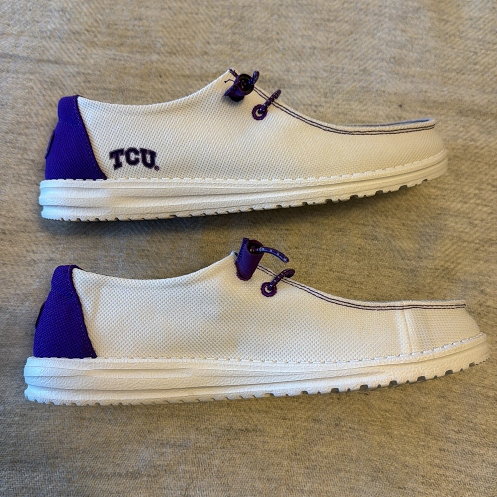 TCU Hey Dude - NEW - never worn - white & purple - 7.5/w9 - Picture 6 of 7
